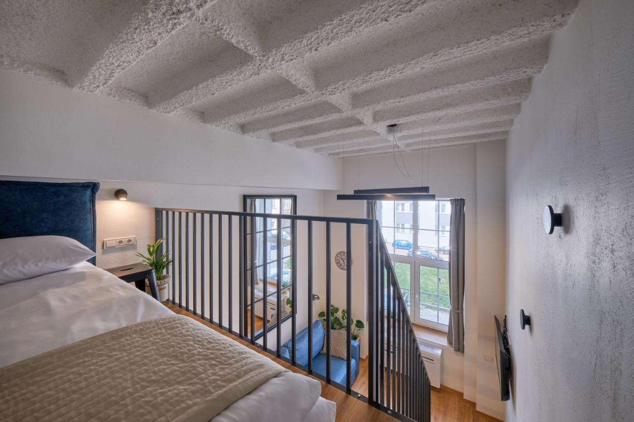 Queen Barbora Central Lofts Каунас Екстериор снимка