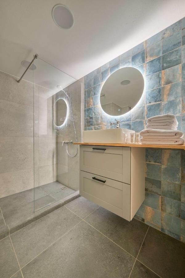 Queen Barbora Central Lofts Каунас Екстериор снимка