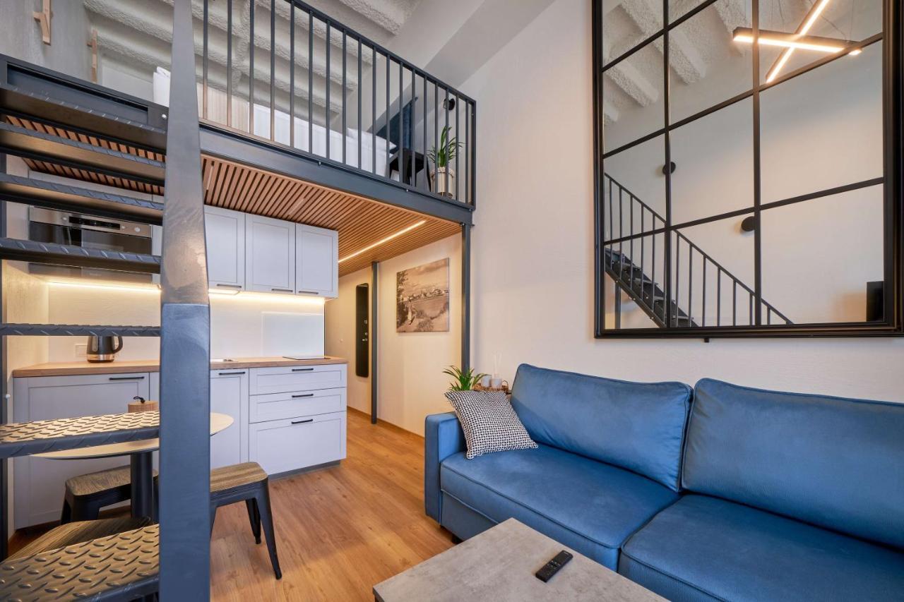 Queen Barbora Central Lofts Каунас Екстериор снимка