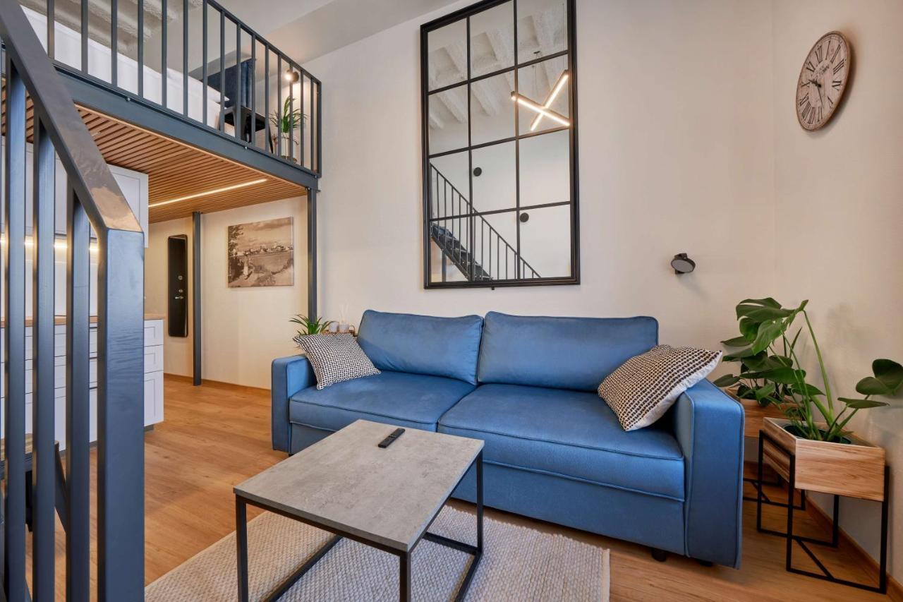 Queen Barbora Central Lofts Каунас Екстериор снимка