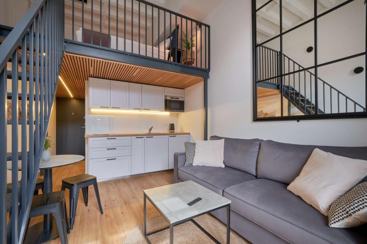 Queen Barbora Central Lofts Каунас Екстериор снимка