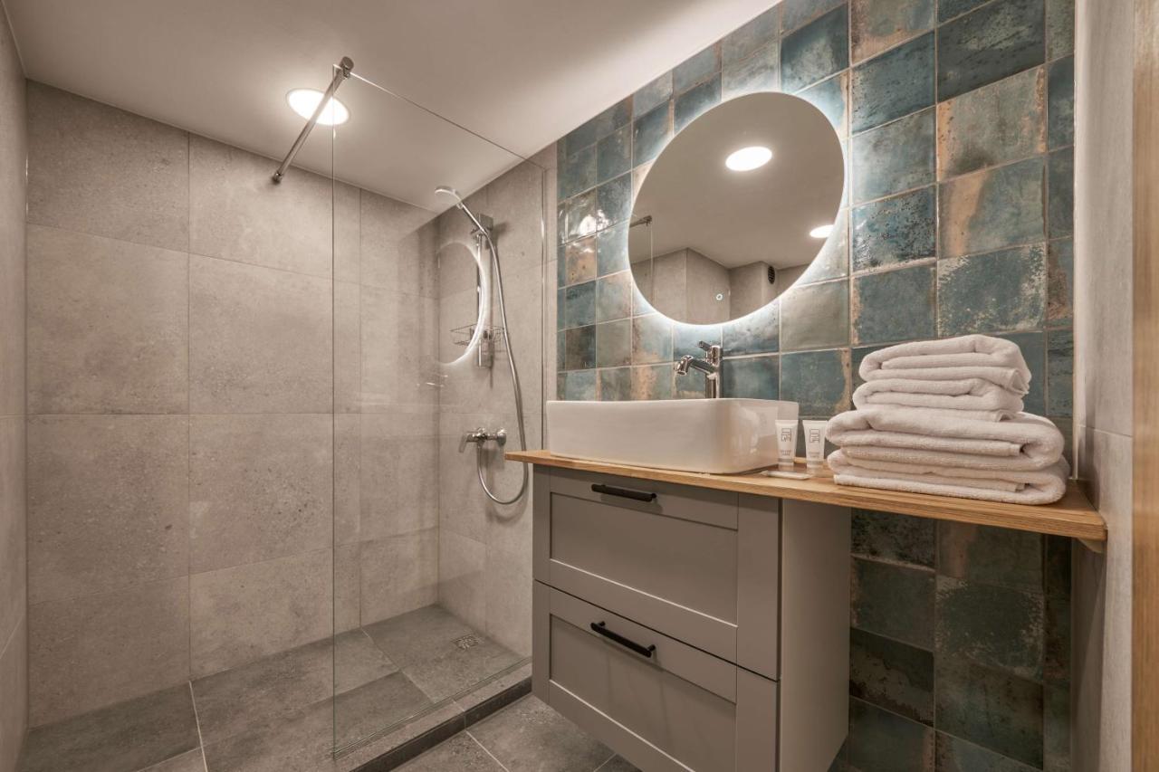Queen Barbora Central Lofts Каунас Екстериор снимка