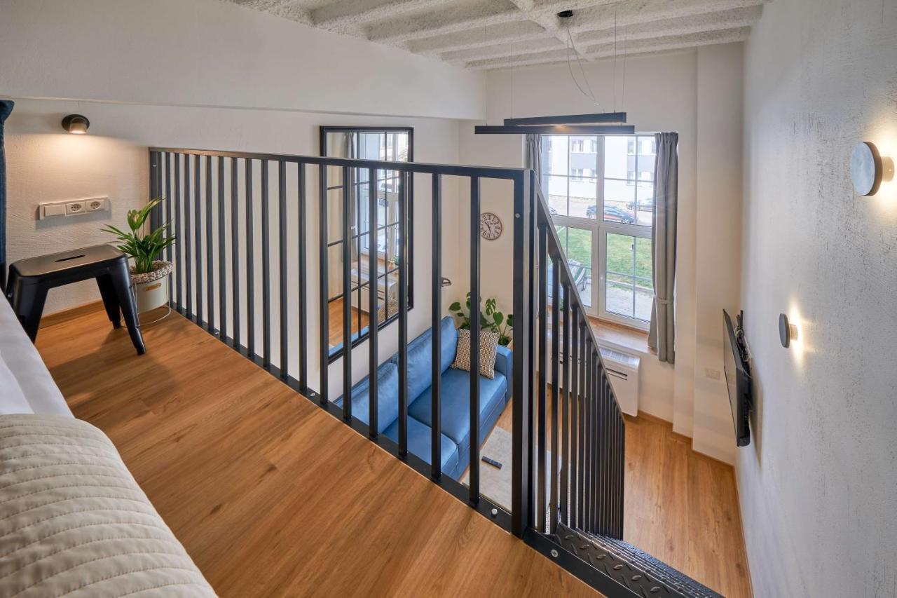 Queen Barbora Central Lofts Каунас Екстериор снимка