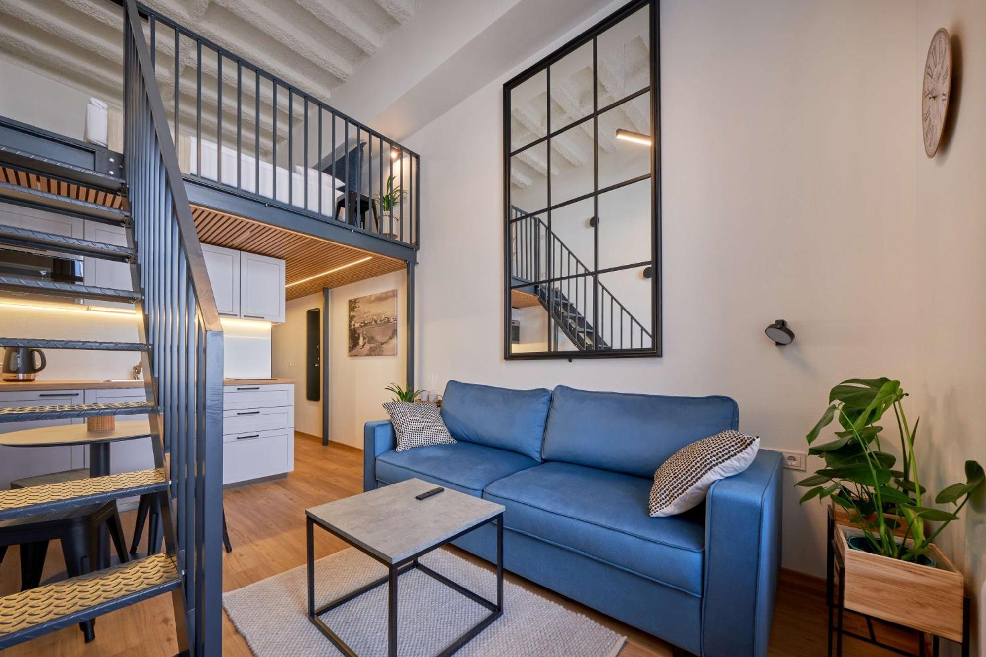 Queen Barbora Central Lofts Каунас Екстериор снимка